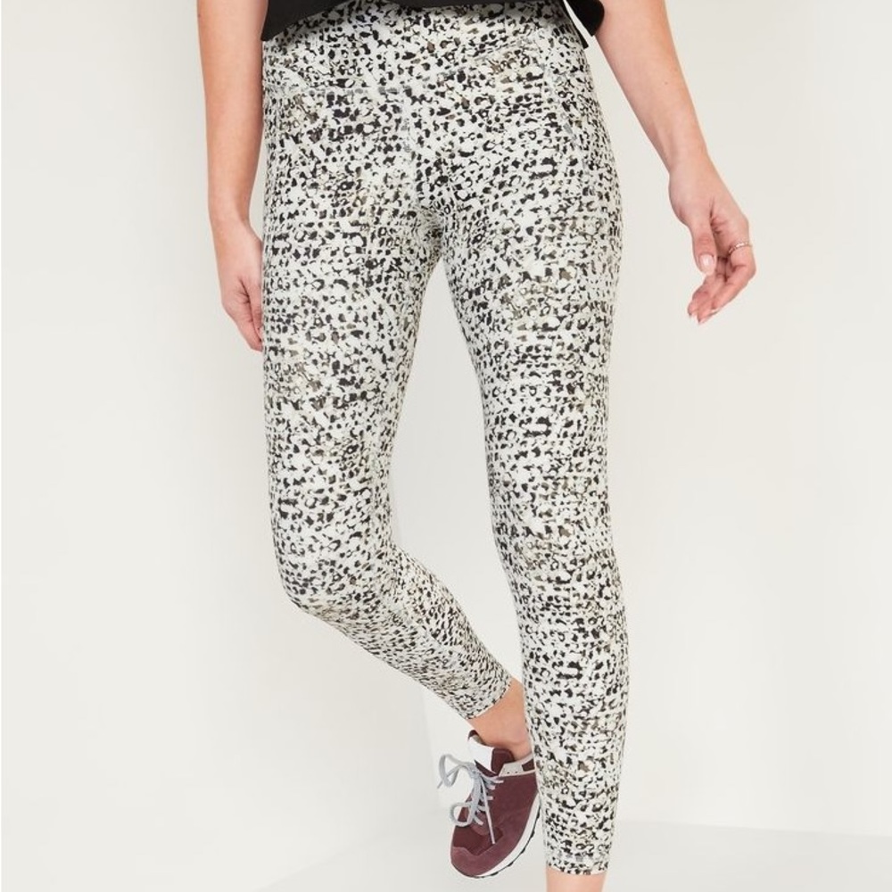 Old Navy Black and Cream Printed Leggings